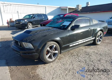 2007 Ford Mustang V6 Deluxe/V6 Premium z USA, uszkodzony, nr VIN 1ZVFT80NX75215200